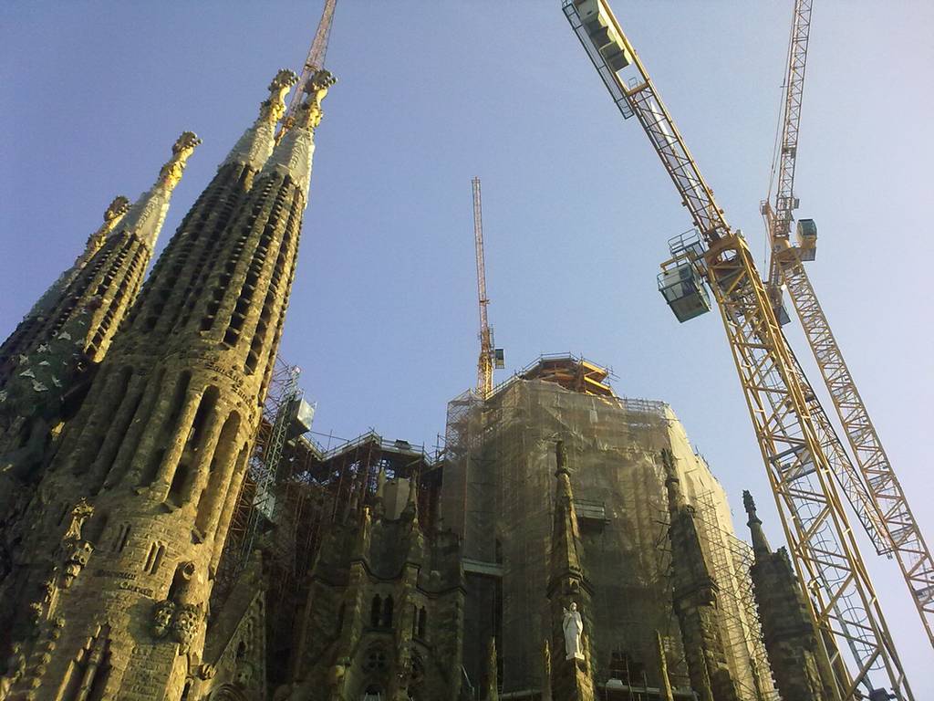 Sagrada Familia en construcción en 2010 - Visita guiada oficial con Bcityng sin colas