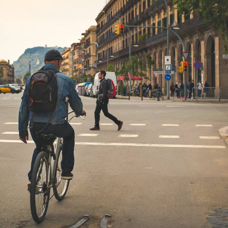 Tour Alternativo en Bicicleta - Barcelona