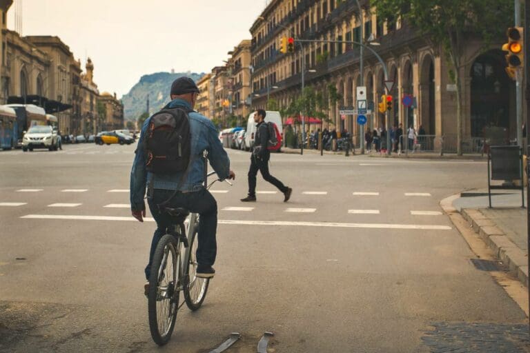 Tour Alternativo en Bicicleta - Barcelona